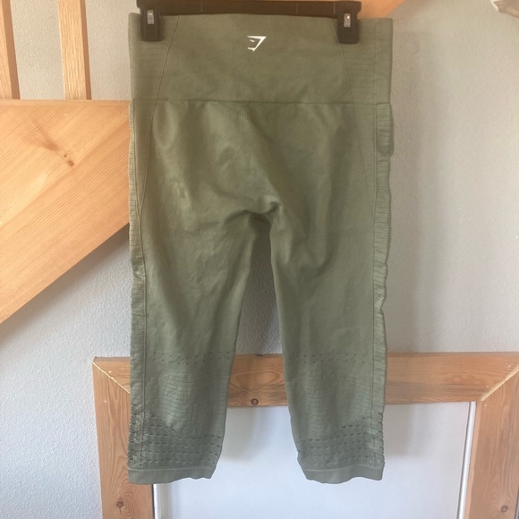 Gymshark Energy Seamless Cropped Leggings in olive green - Picture 3 of 5